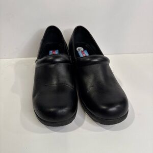 Cherokee Women's Nursing Clogs.size 8.5